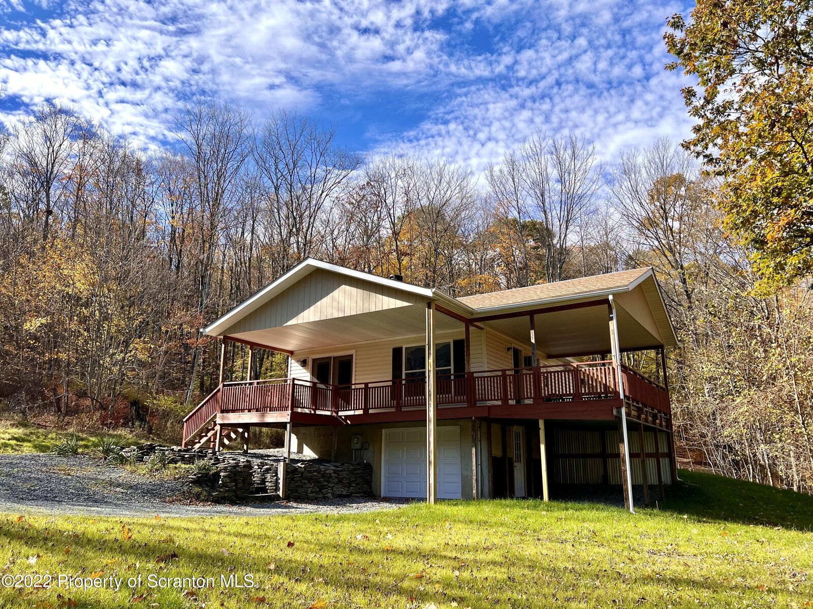 Property Photo: 5377 Little Ireland Road PA 18462