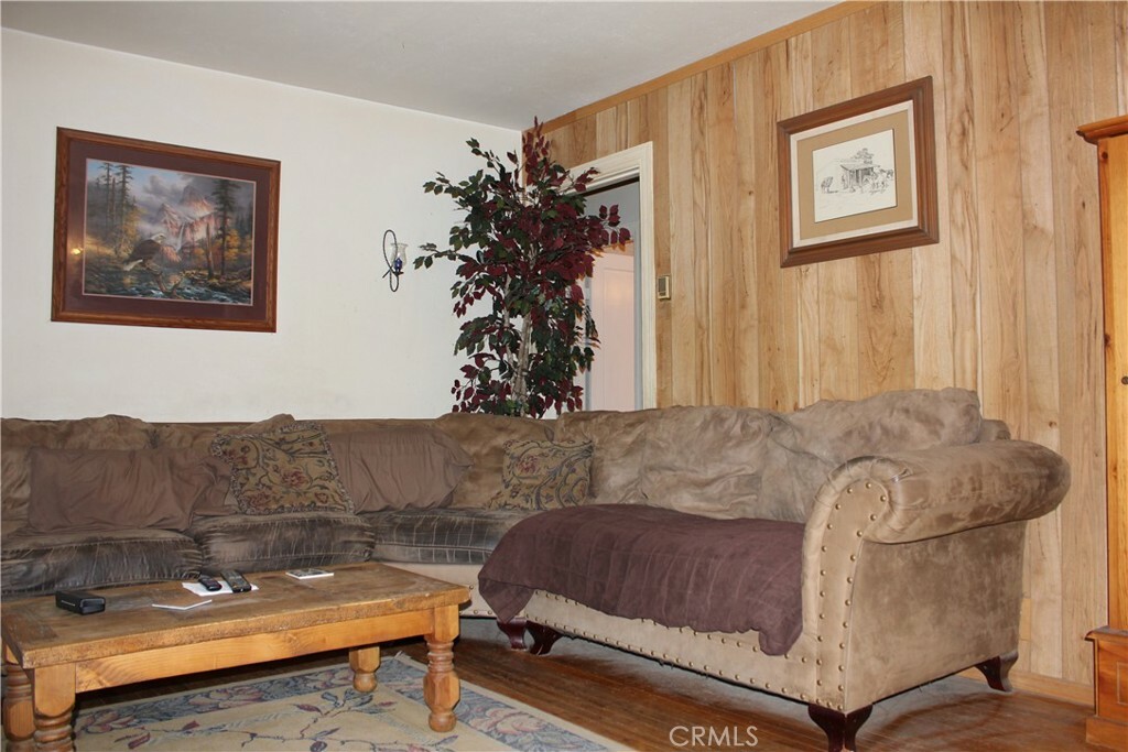 Property Photo:  646 Oak Street  CA 93446 