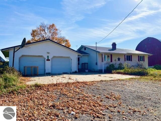Property Photo: 10480 S Gilmore Road MI 49310