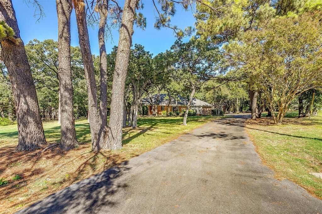 Property Photo: 532 Jacie Court TX 76028
