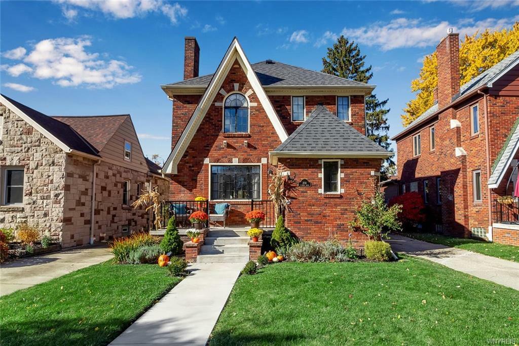 Property Photo: 208 Louvaine Drive NY 14223