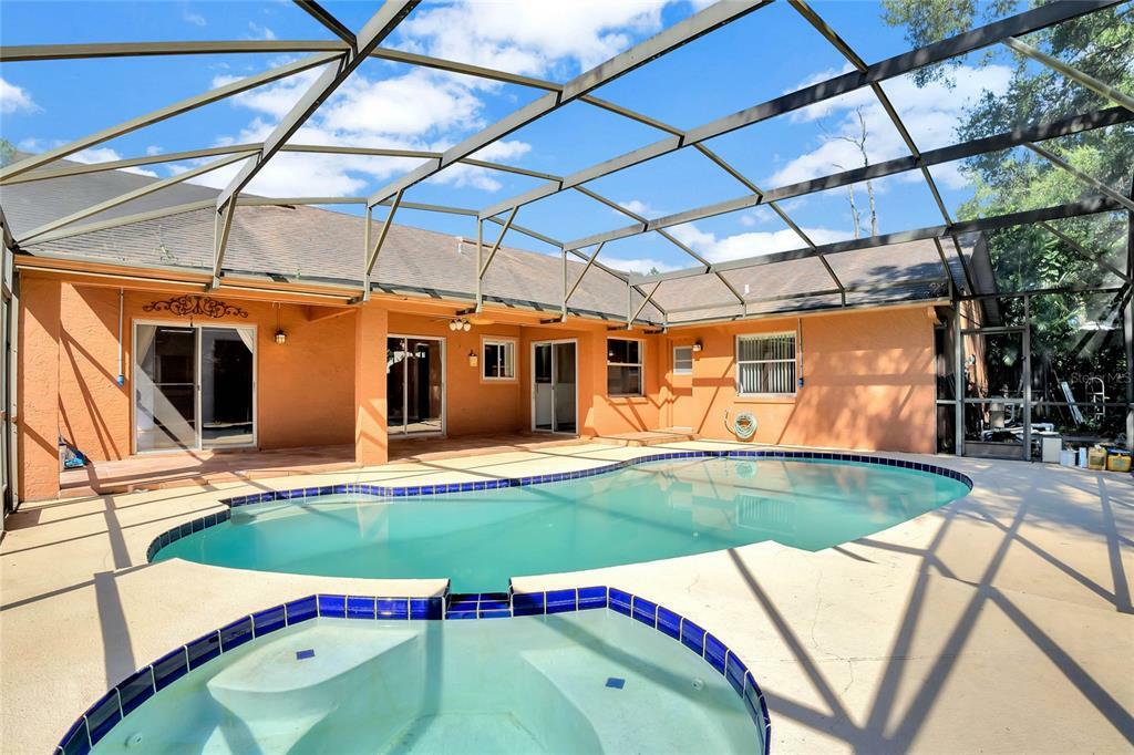 Property Photo:  5907 Shore Breeze Lane  FL 32810 