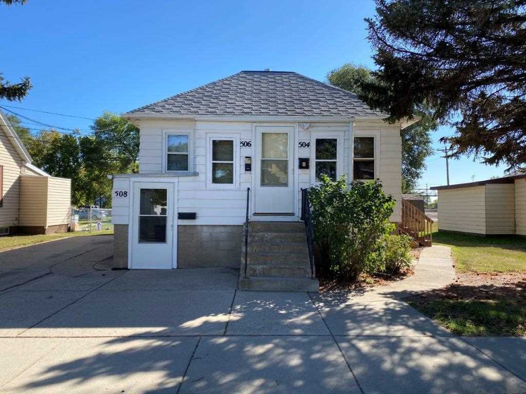 Property Photo: 504 6th St NE ND 58703