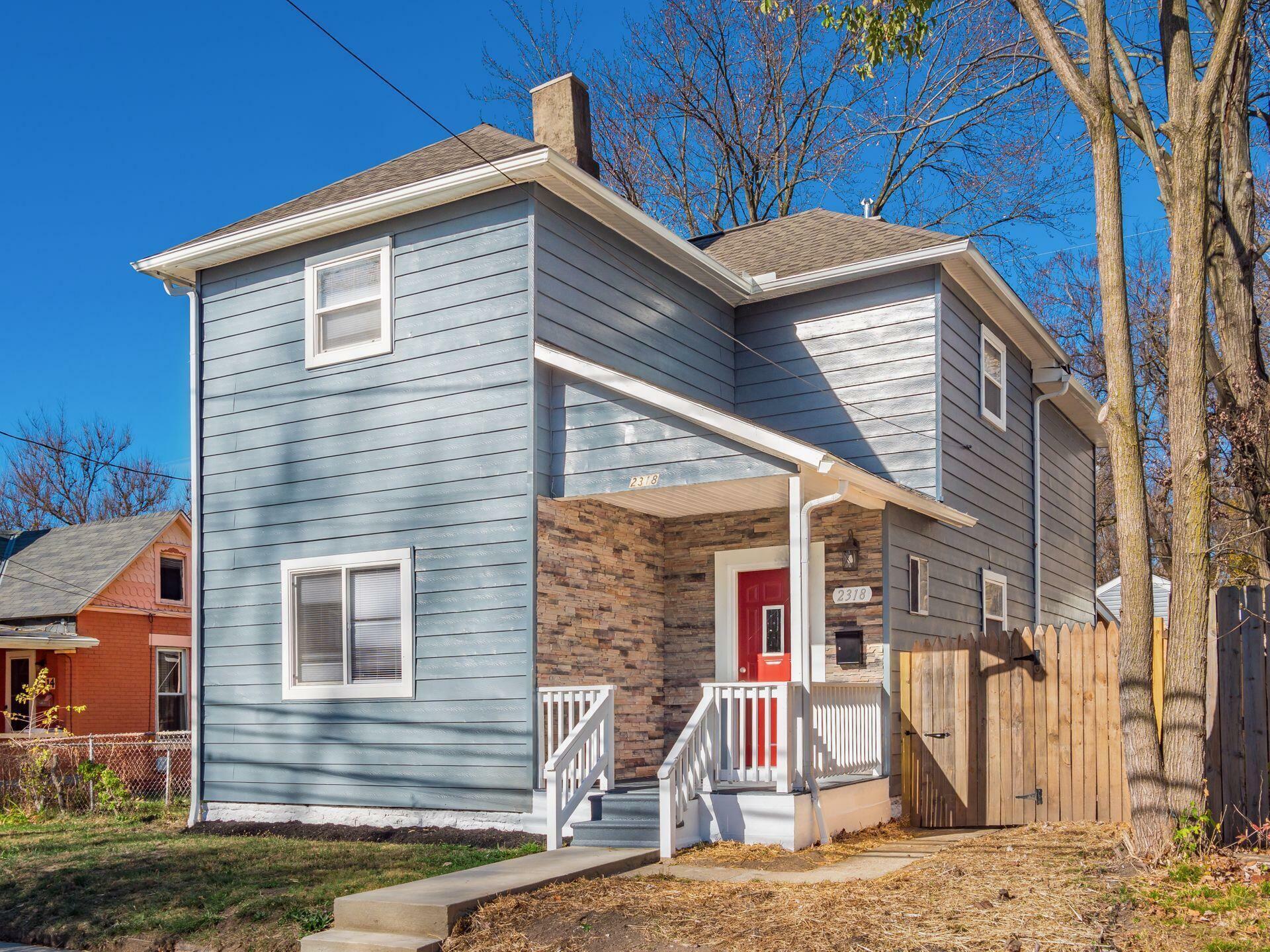 Property Photo: 2318 Ridgeway Avenue OH 43219