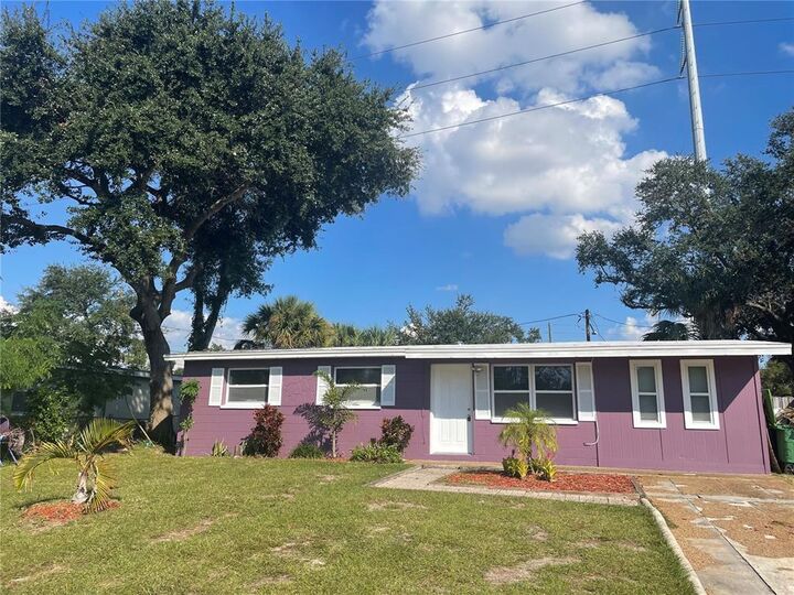 Property Photo:  11617 Easy Street  FL 33773 
