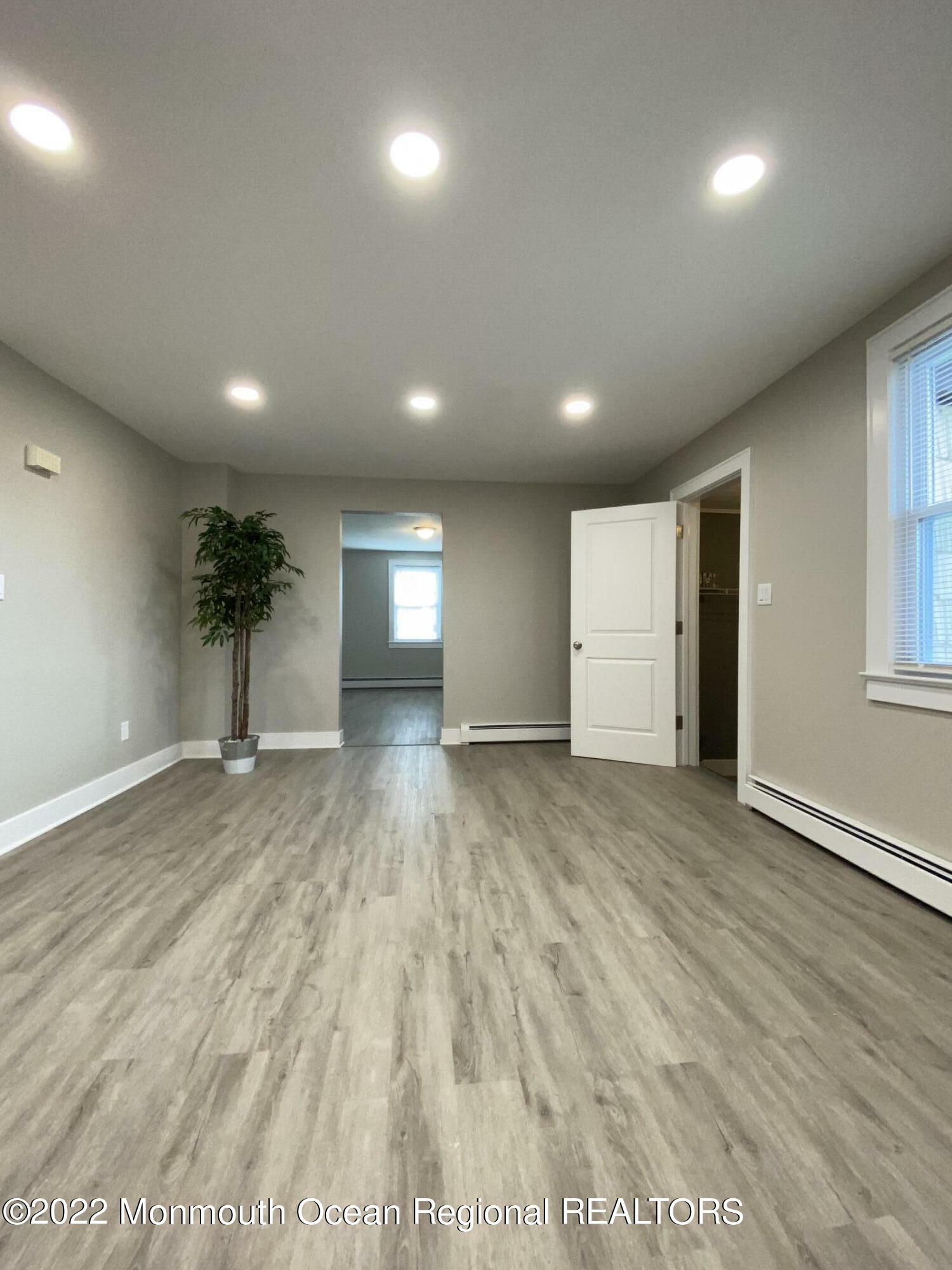 Property Photo:  176 Central Avenue  NJ 08840 