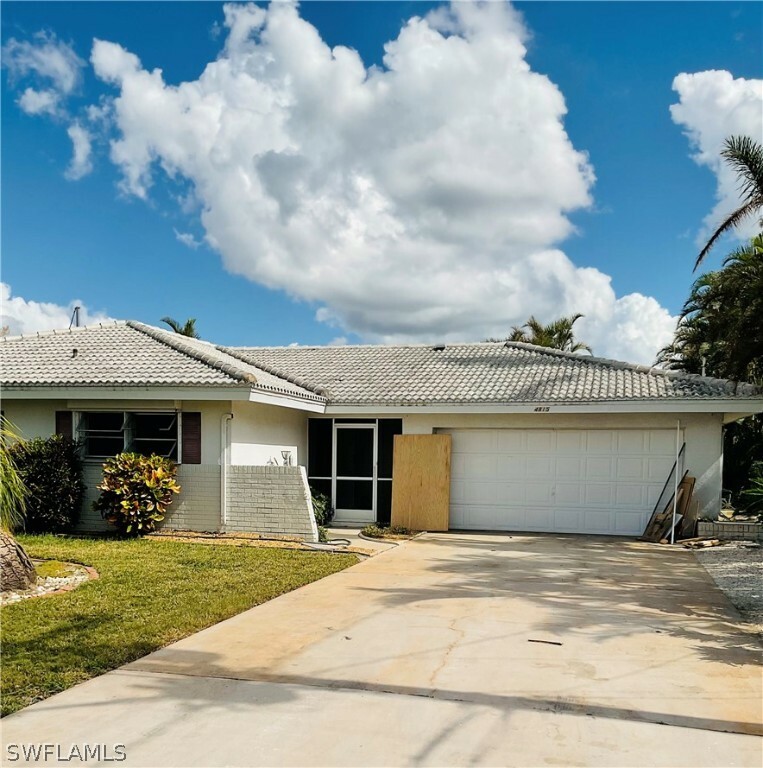 Property Photo: 4815 Sorrento Court FL 33904
