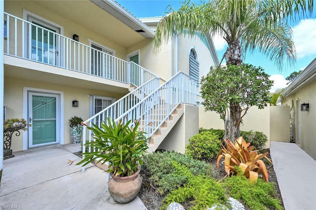 Property Photo: 3285 Jessica Ln 3-104 FL 34105