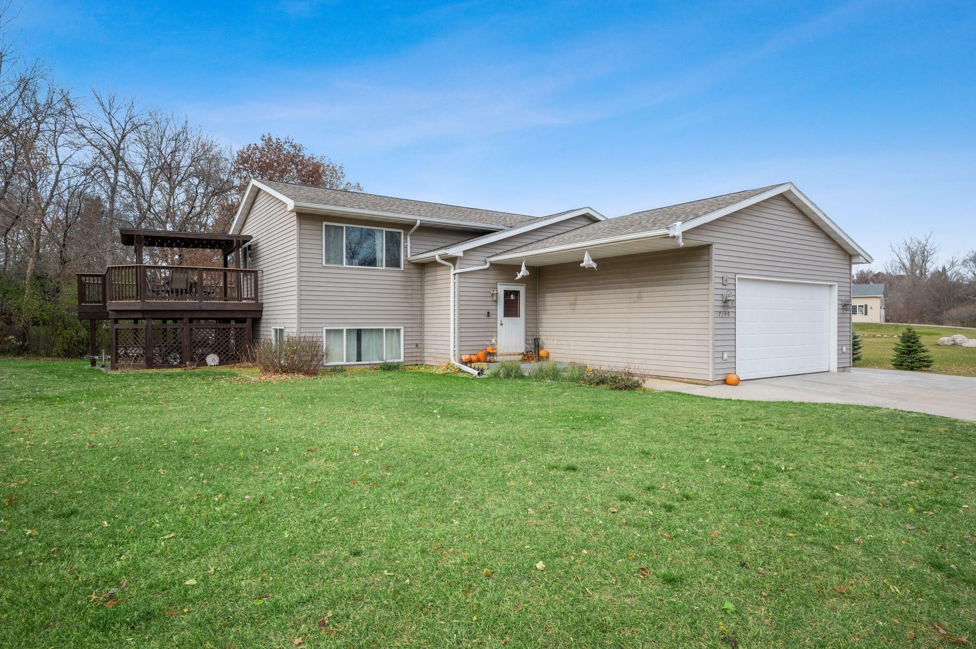 Property Photo:  17340 Interlachen Drive NE  MN 55304 