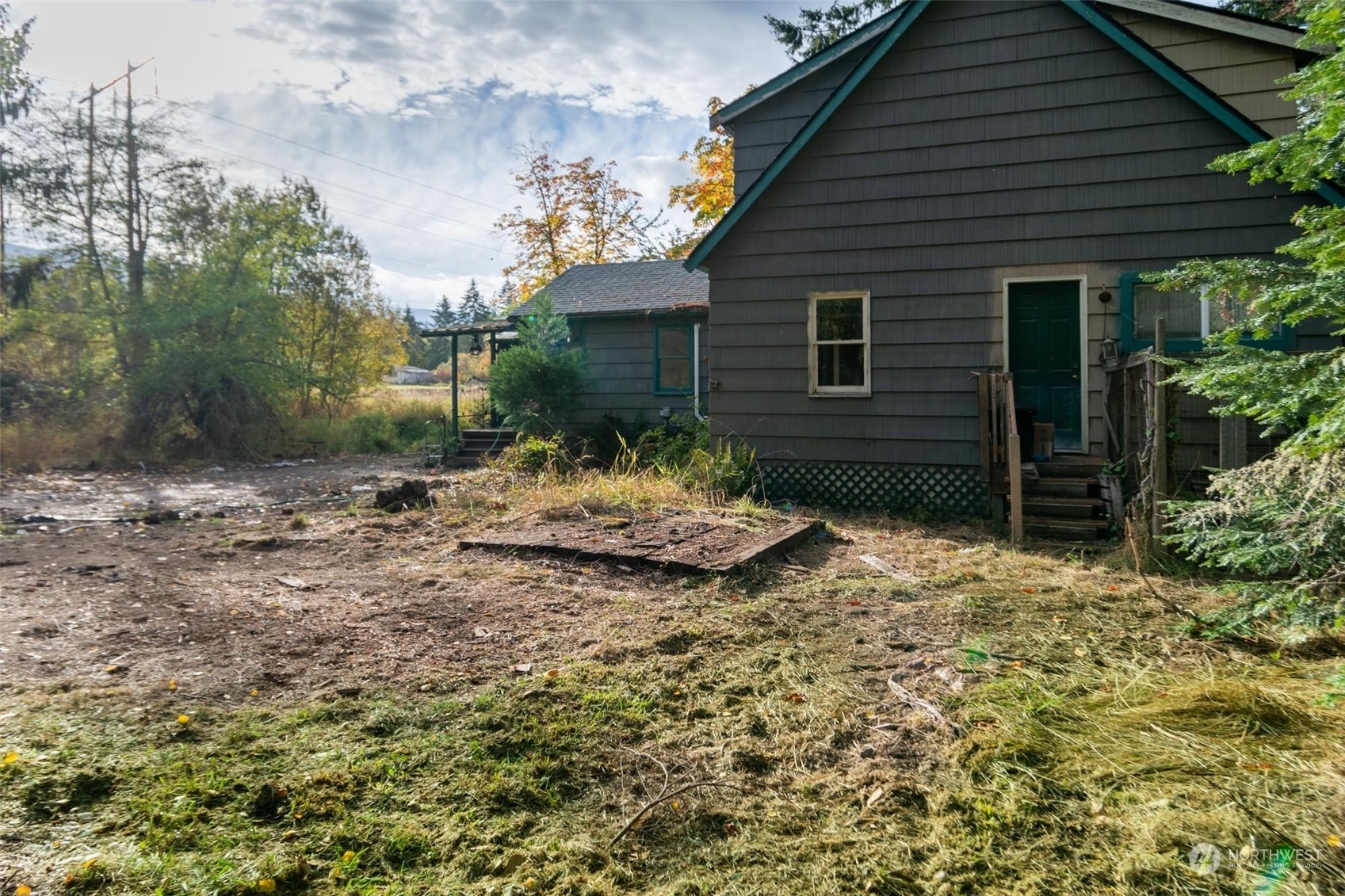 Property Photo:  725 Monroe Road  WA 98362 