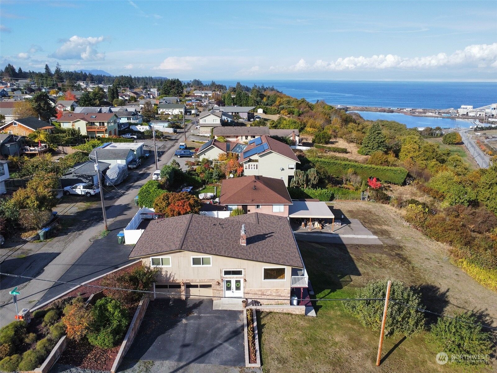 Property Photo: 408 G S G Street WA 98363