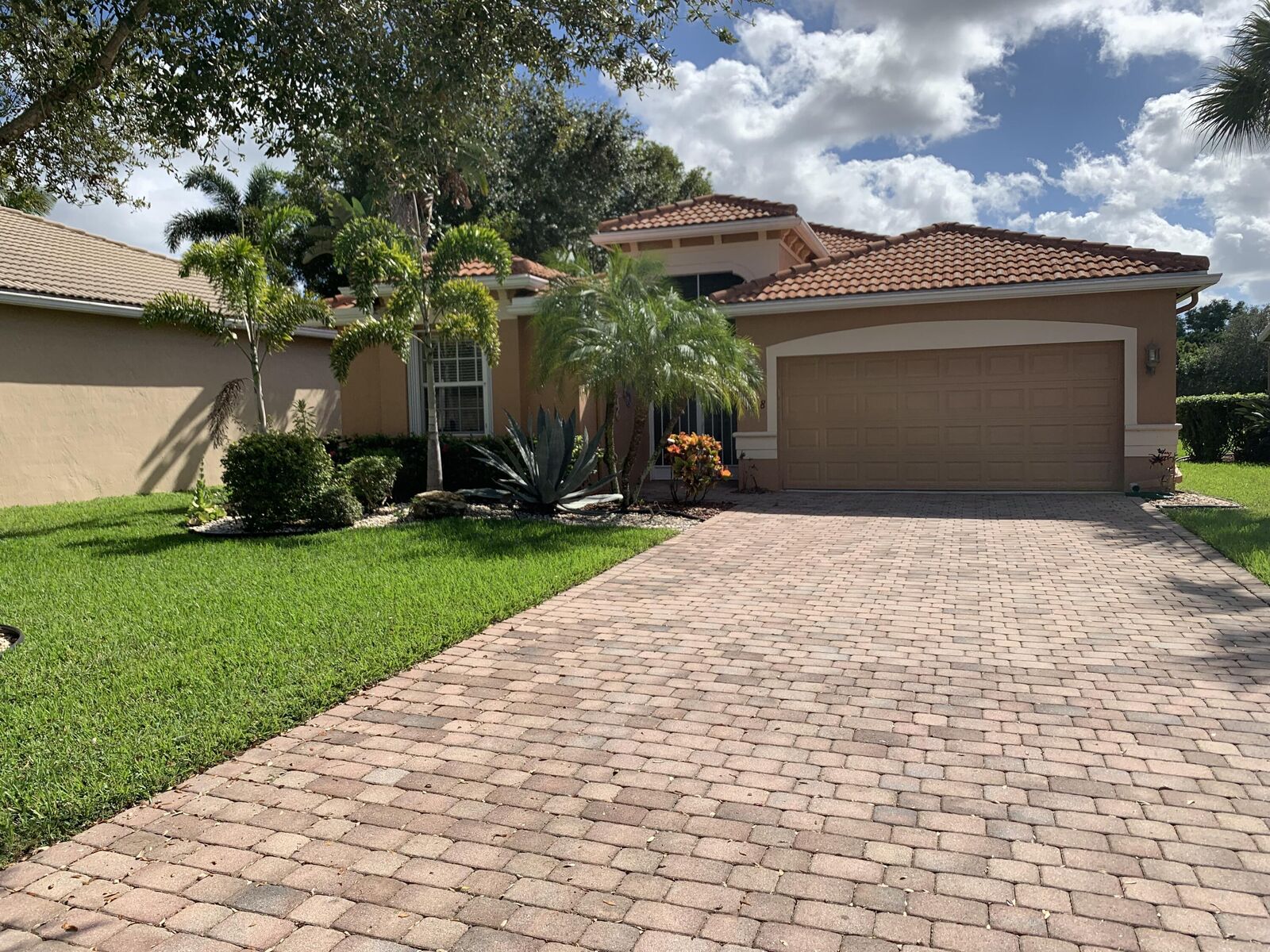 Property Photo:  7028 Pisano Drive  FL 33467 
