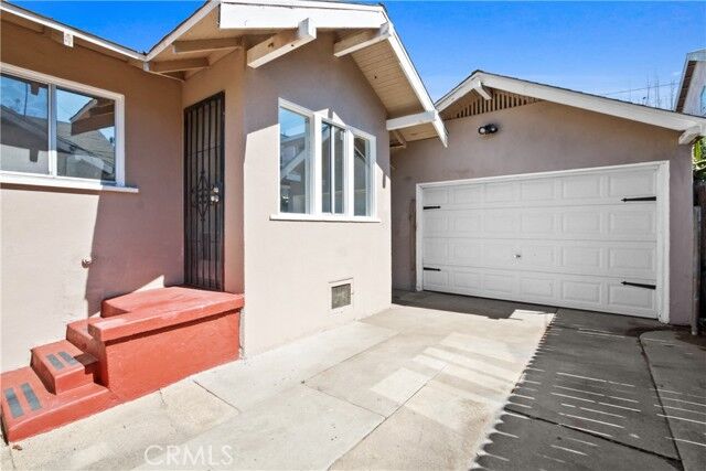 Property Photo: 930 Gladys Avenue CA 90804