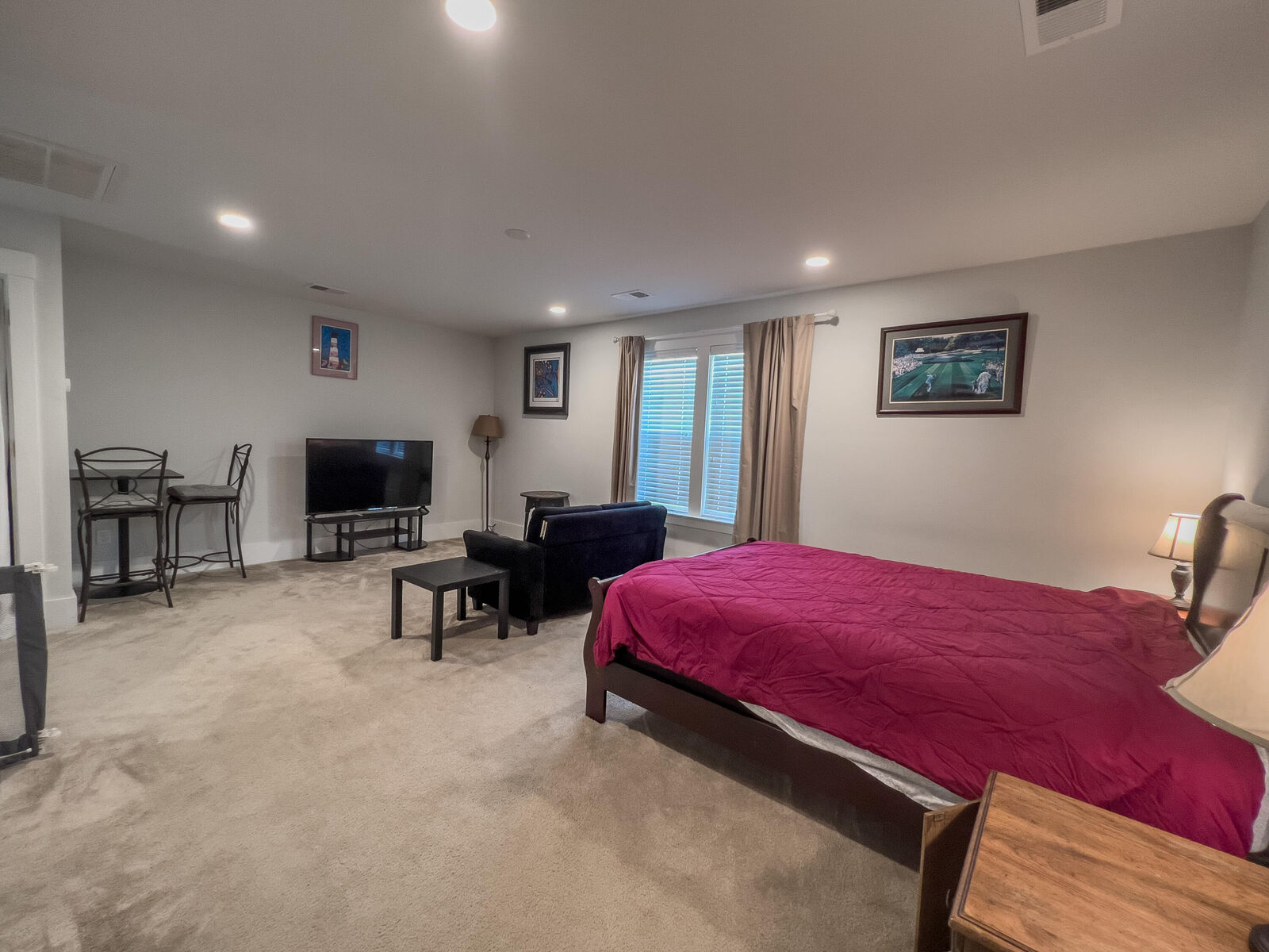 Property Photo:  542 Cross Park Lane Garage Apart.  SC 29486 