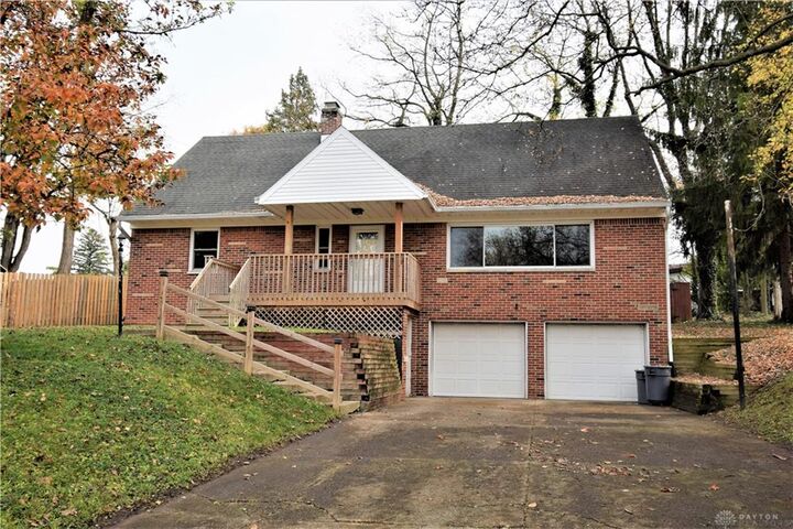 2140 Saint Paris Pike  Springfield OH 45504 photo
