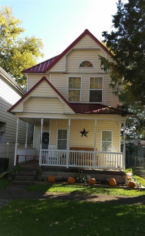 Property Photo:  318 E 1st Street 318 E. 1st Street  WV 25507 