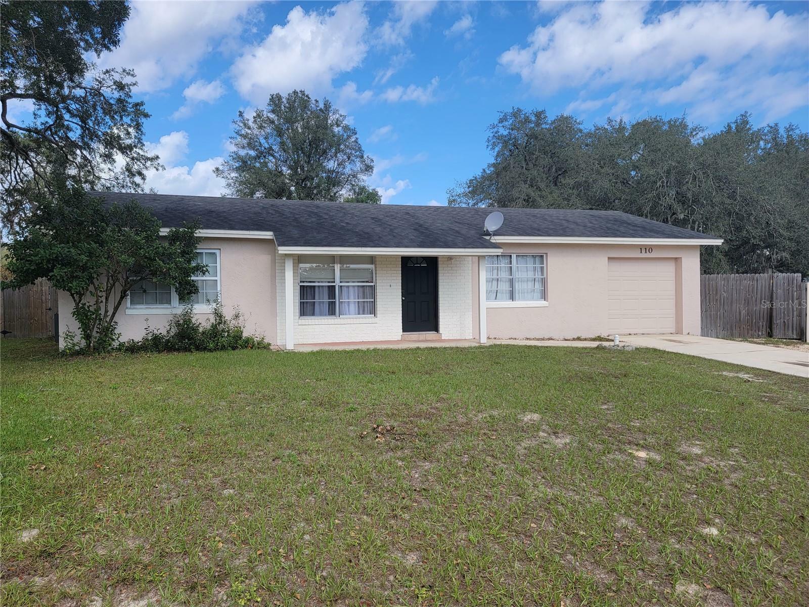 Property Photo: 110 Balboa Court FL 32773