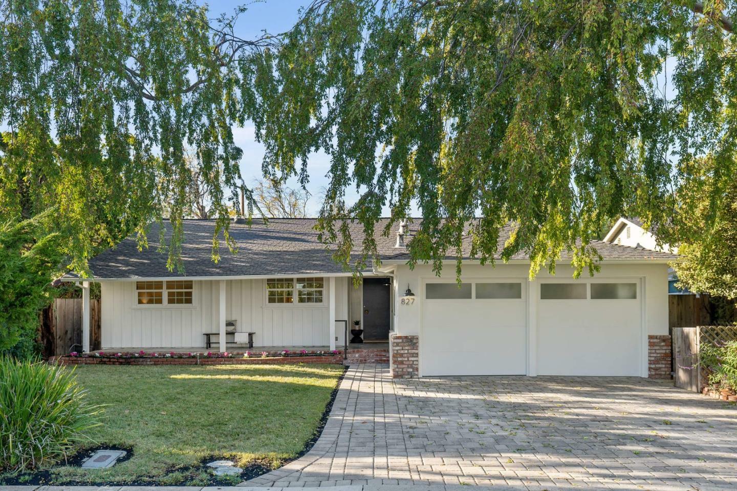 Property Photo:  827 Ross Court  CA 94303 