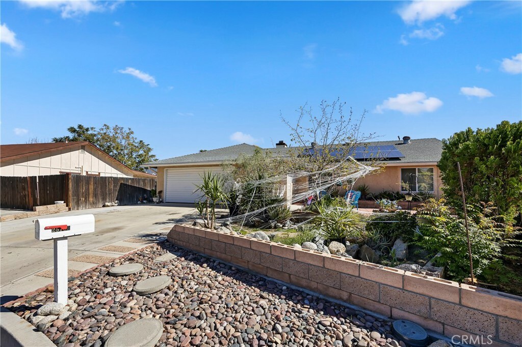 Property Photo:  25162 Hazelwood Circle  CA 92544 