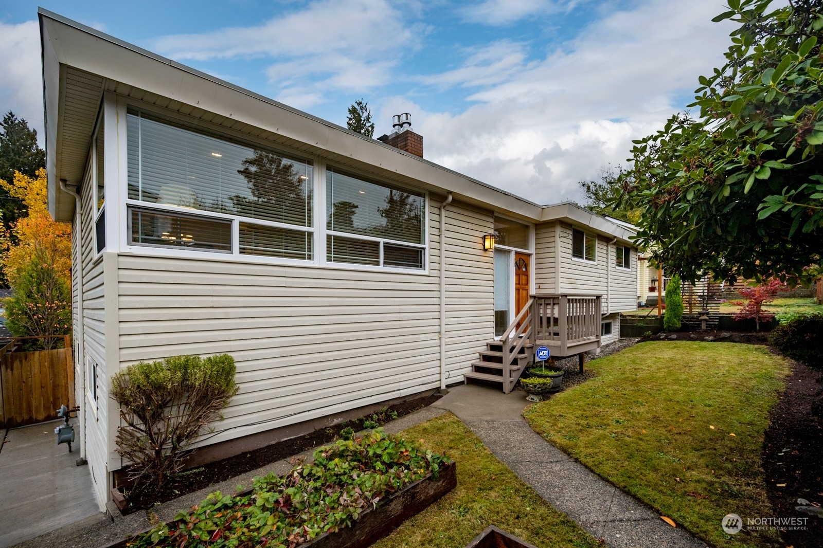 Property Photo:  7738 13th Avenue SW  WA 98106 