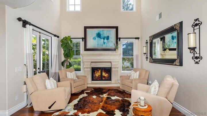 Property Photo: 694 Rihely Place CA 92024