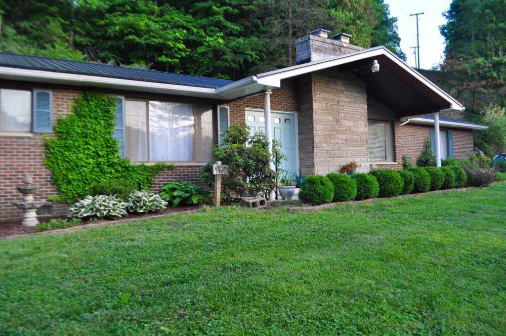 Property Photo:  3453 Mount Union Road  WV 25701 