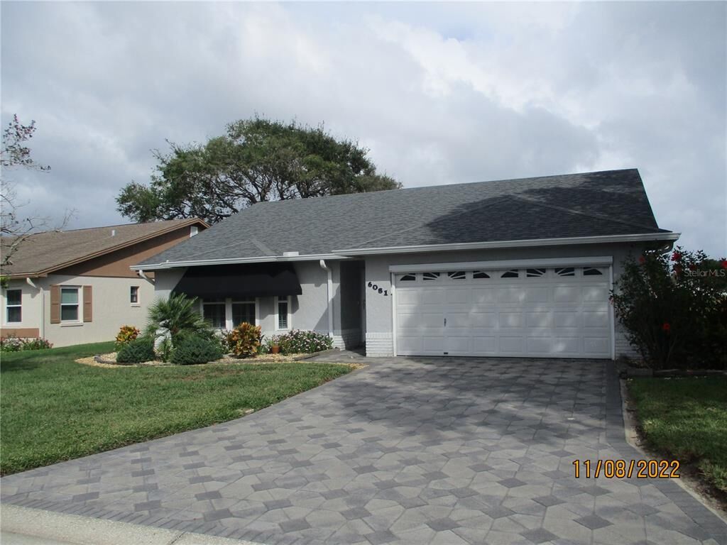 Property Photo: 6081 Seagull Lane FL 33809