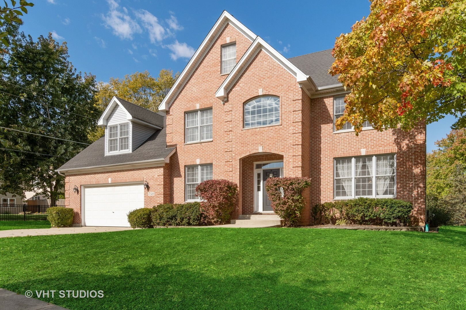 Property Photo: 750 Norton Street IL 60148