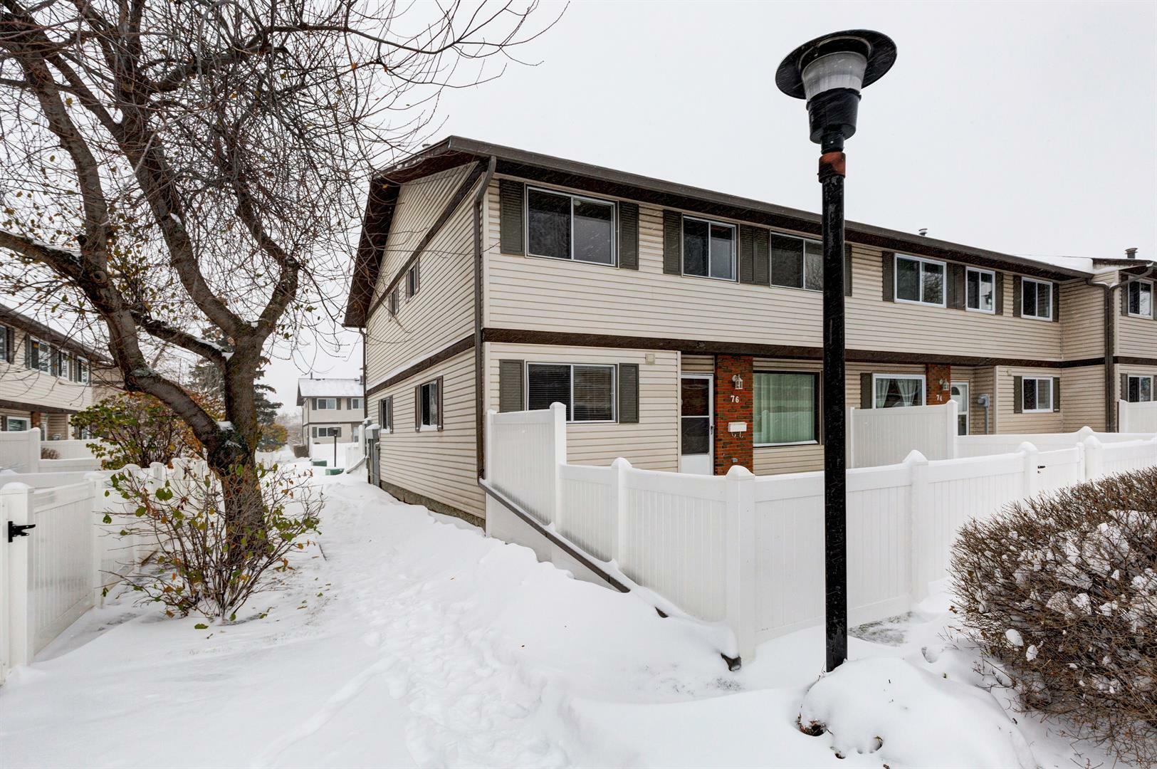 Property Photo: 76, 740 Bracewood Drive SW 76 AB T2W 3N3