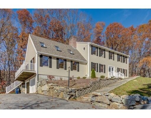 Property Photo: 204 Farm Rd MA 01752