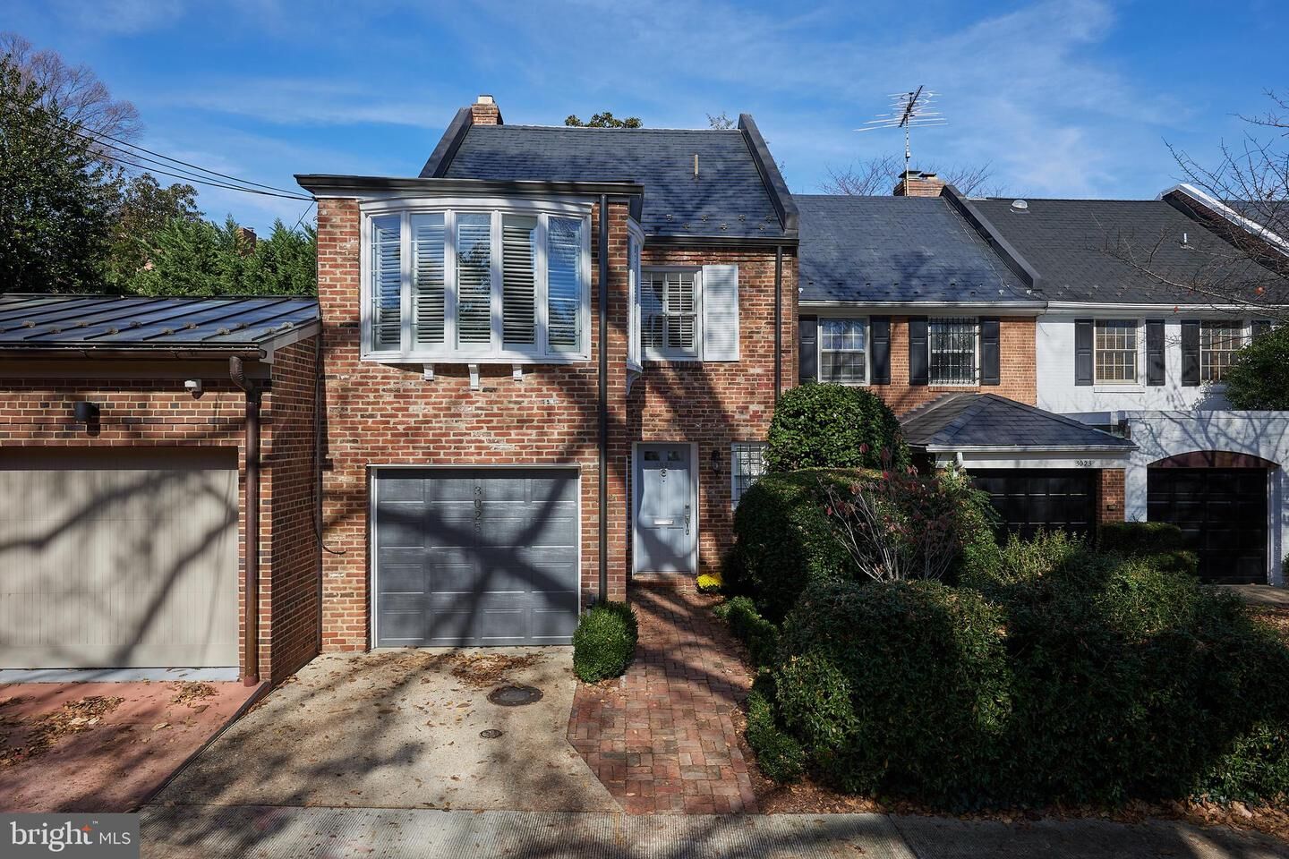 Photo de la propriété:  3025 Orchard Lane NW  DC 20007 