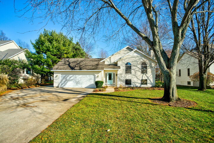 3886 Kerri Court  Holland MI 49424 photo
