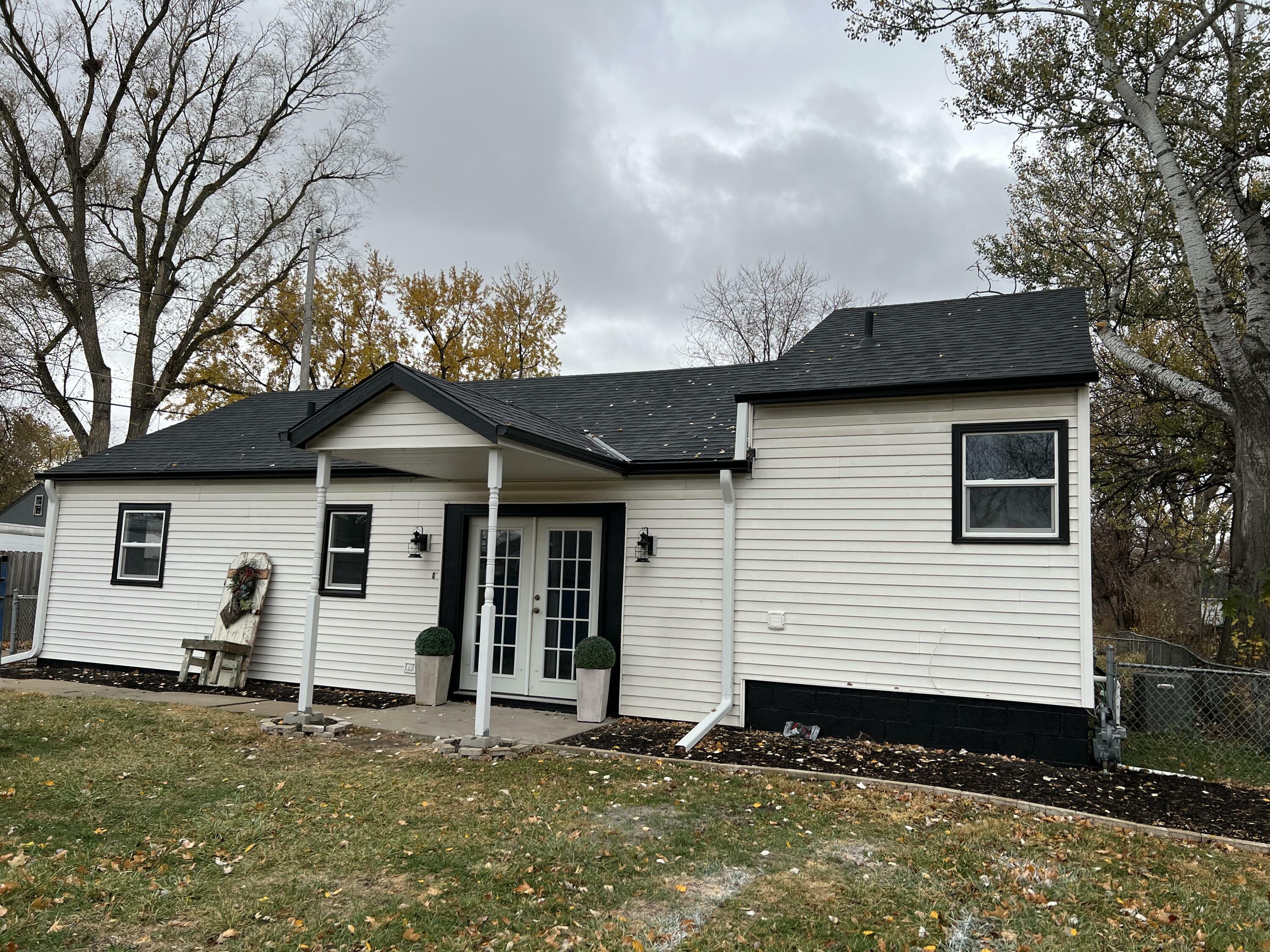 Property Photo: 2712 S 8th Street IA 51501