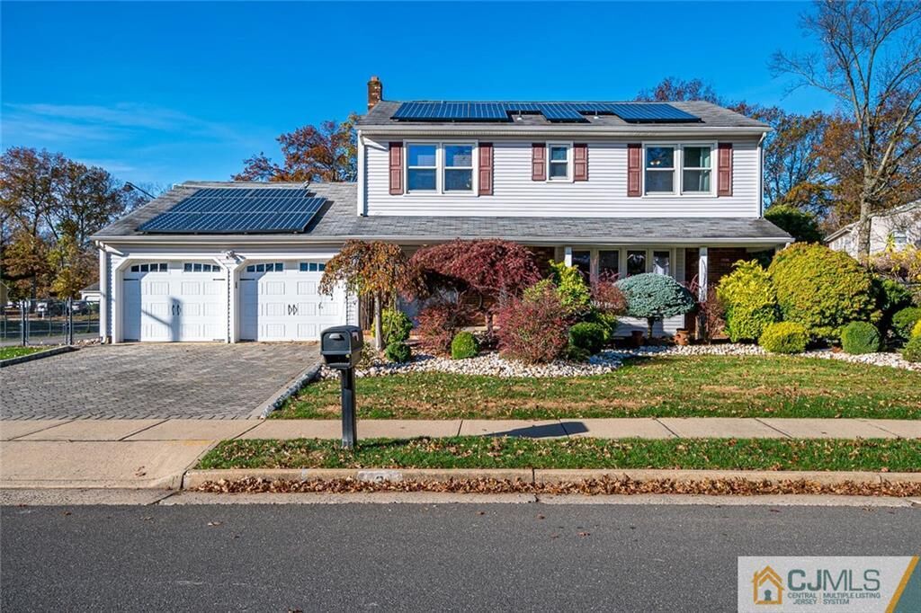 Property Photo:  3 Plafsky Drive  NJ 08817 