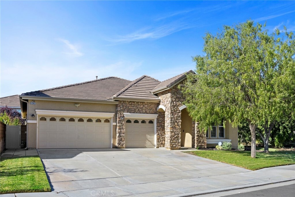 Property Photo:  43943 Brookhaven Court  CA 92592 