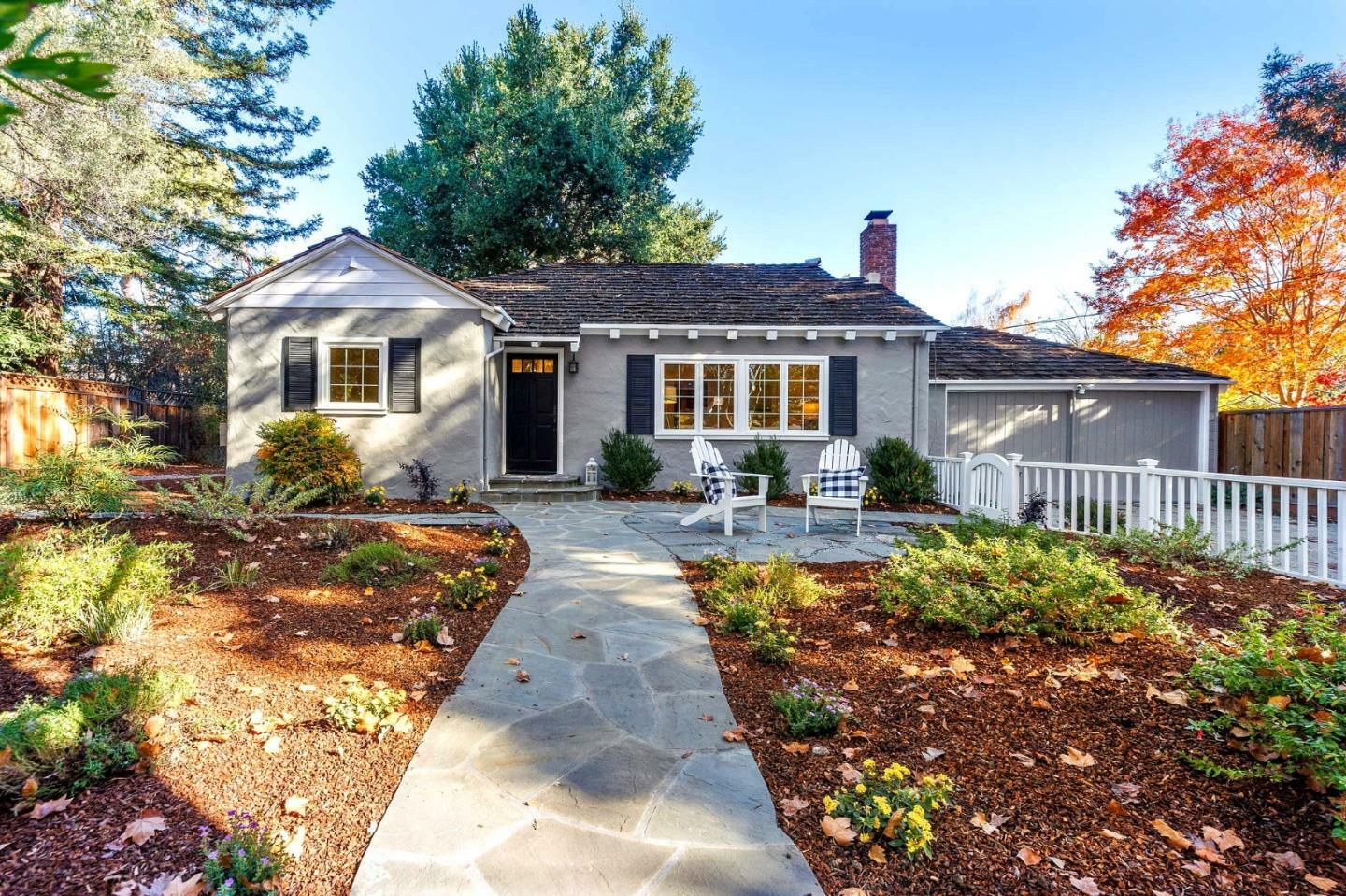 Property Photo:  490 Yale Road  CA 94025 