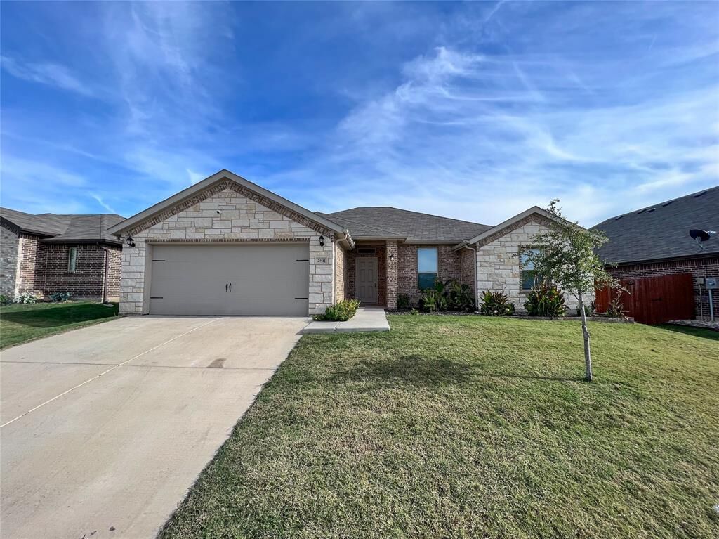 Property Photo:  2541 Doe Run  TX 76087 