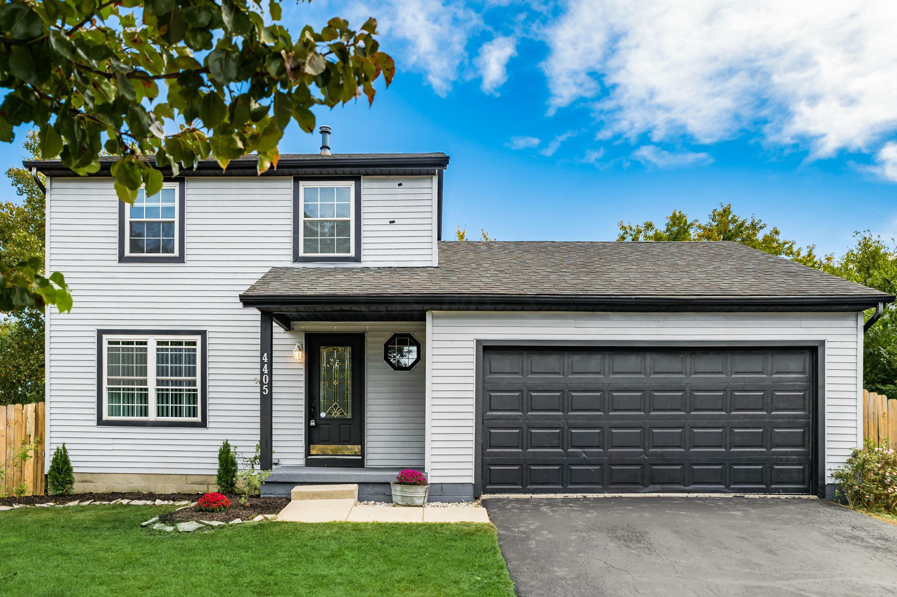 Property Photo: 4405 Hickory Wood Drive OH 43228