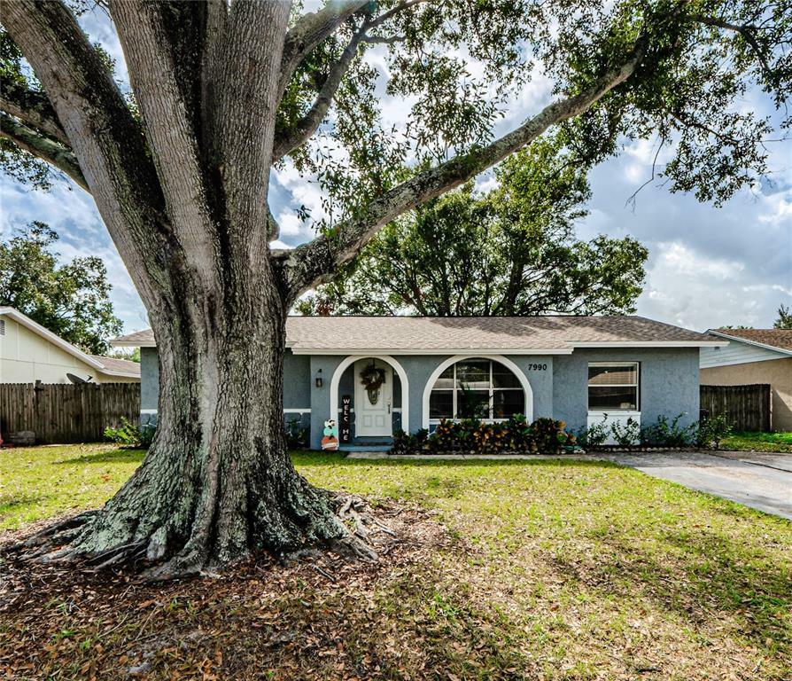 Property Photo:  7990 Aberdeen Circle  FL 33773 