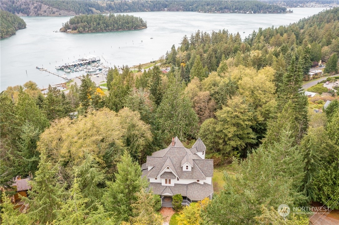 Property Photo:  5023 Alto Lane  WA 98277 