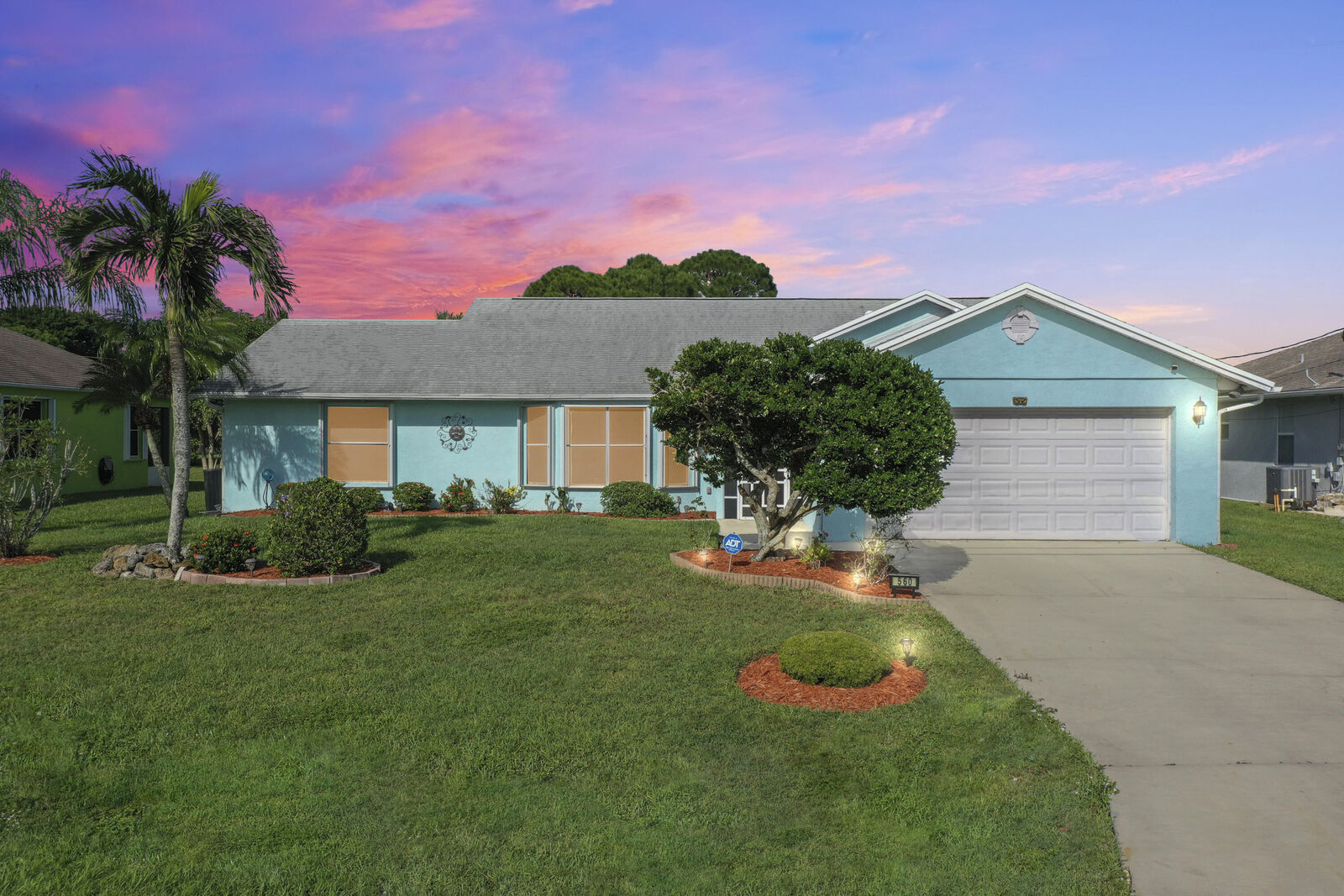 Property Photo:  560 SE Nome Drive  FL 34984 