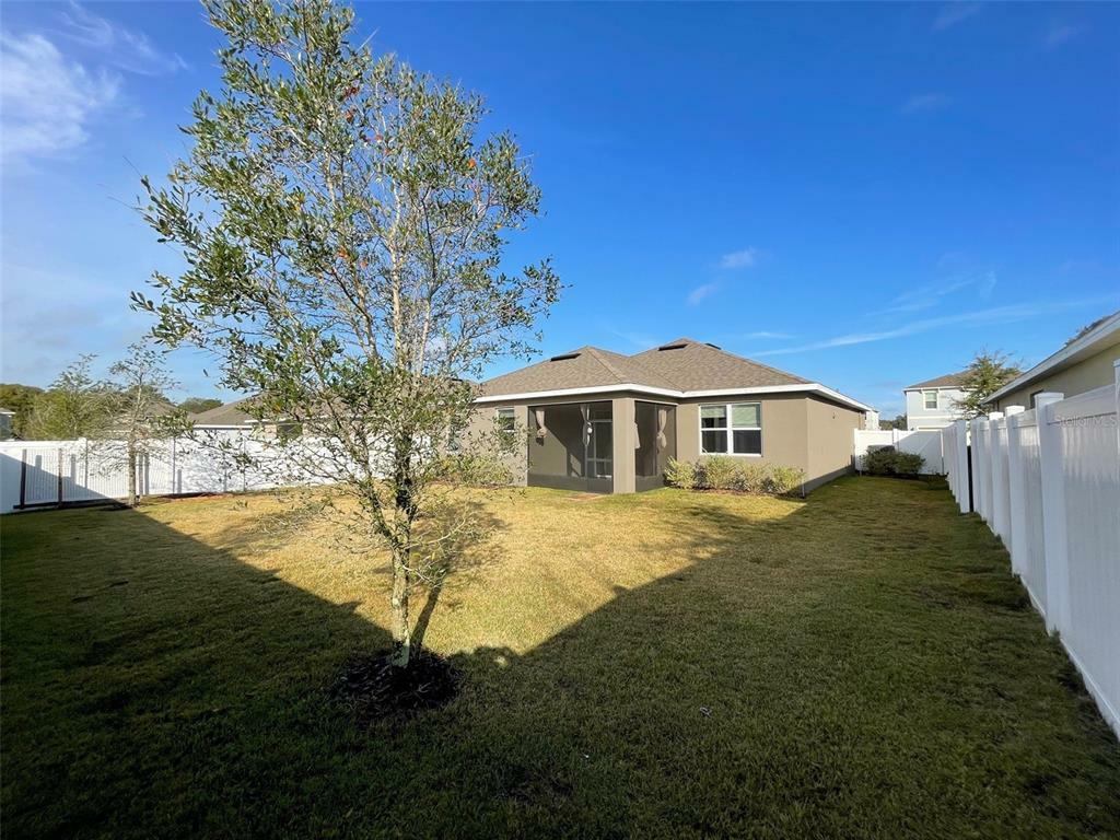 Property Photo:  3312 Wolf Run Road  FL 32757 