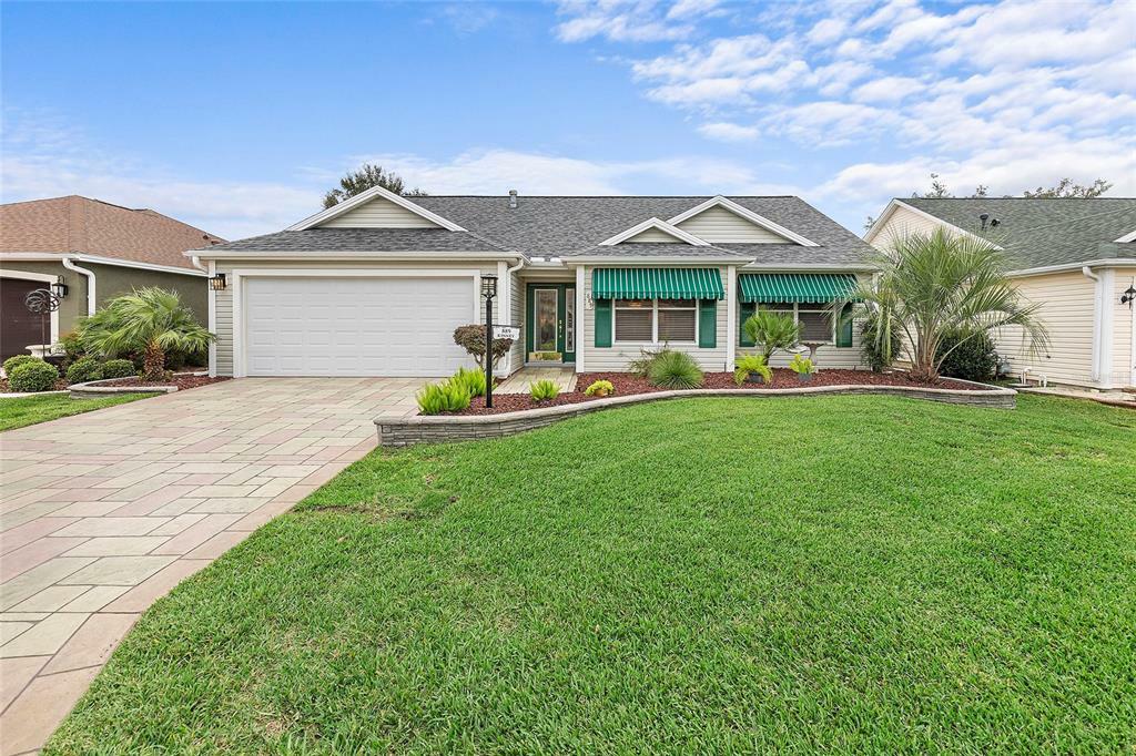 Property Photo:  889 Walker Loop  FL 32162 