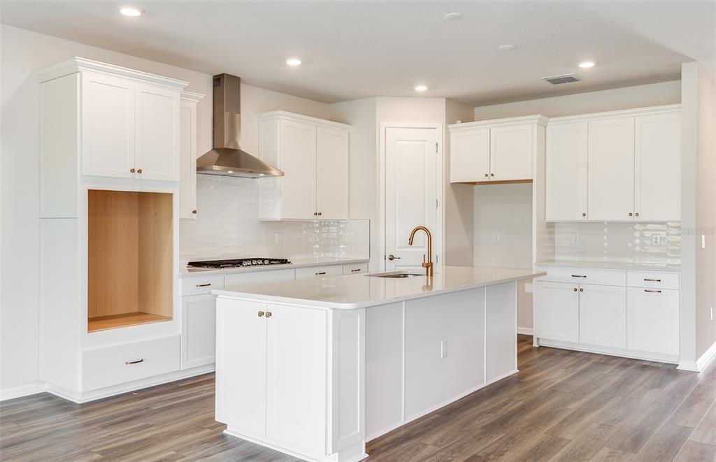Property Photo:  4604 Ballantrae Boulevard  FL 34638 