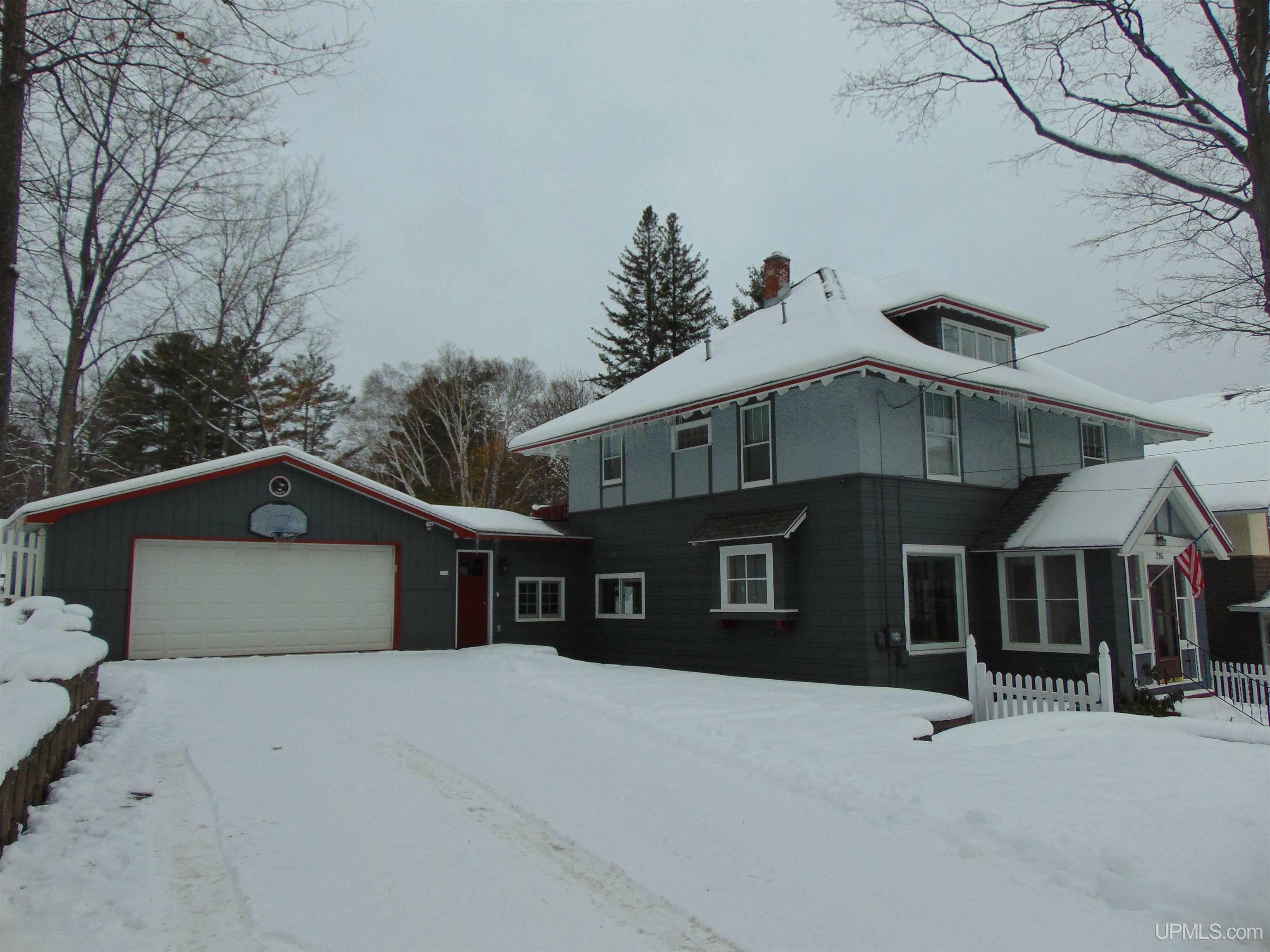 Property Photo:  216 Clark  MI 49931 