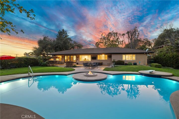 Property Photo:  2020 Oaks Place  CA 91006 