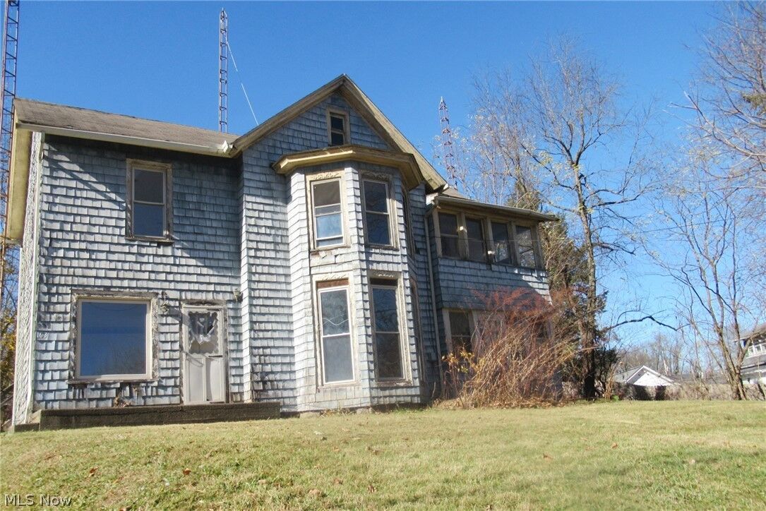 Property Photo:  163 Milan Street S  OH 44614