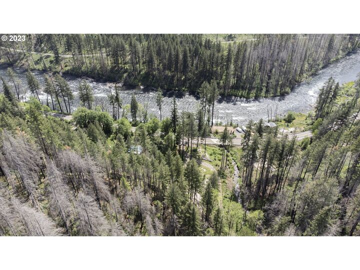 Property Photo: 47987 McKenzie Hwy OR 97488