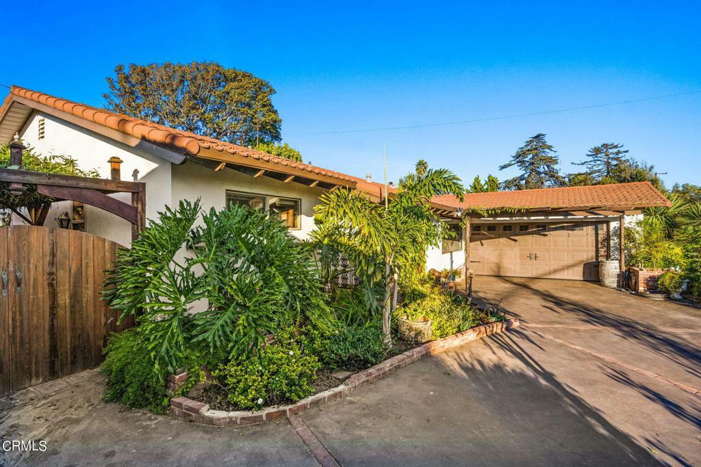 Property Photo:  5369 Loma Vista Road  CA 93003 