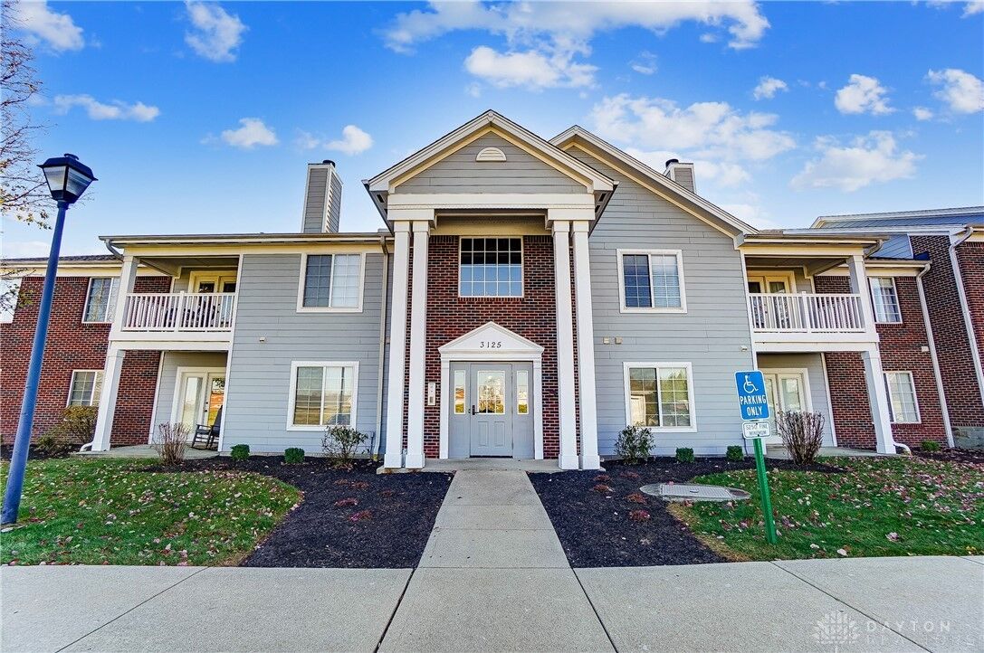 Property Photo: 3125 Crestmont Lane 207 OH 45431